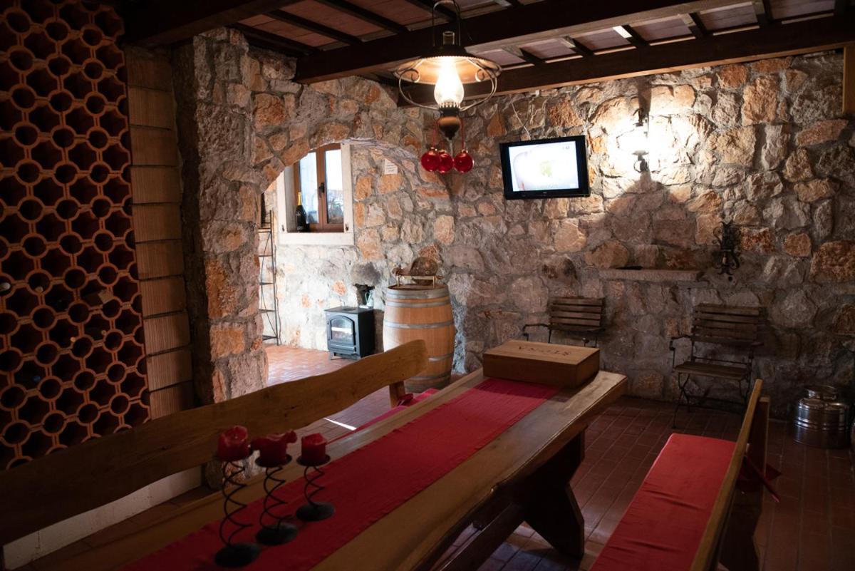Castle House Rooms, Swimming Pool & Sauna & Tennis Court & Wine Cellar Сежана Екстериор снимка