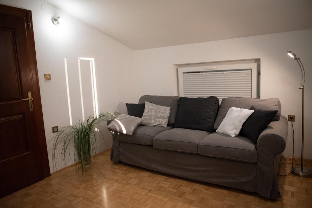 Castle House Rooms, Swimming Pool & Sauna & Tennis Court & Wine Cellar Сежана Екстериор снимка